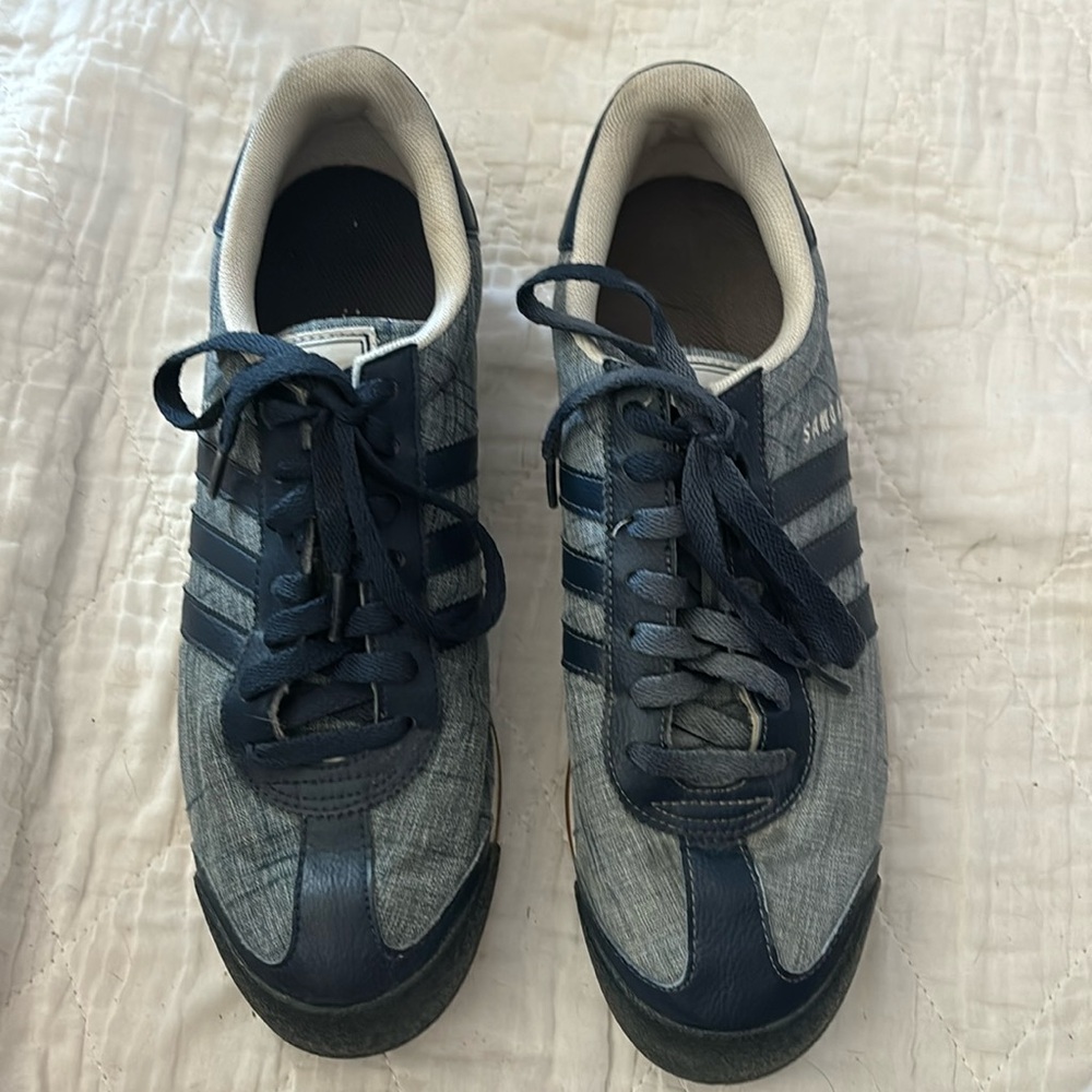 Adidas Samoa men’s shoes size 10